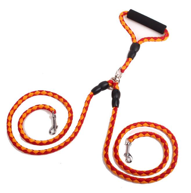 Double-ended traction lead for dogs