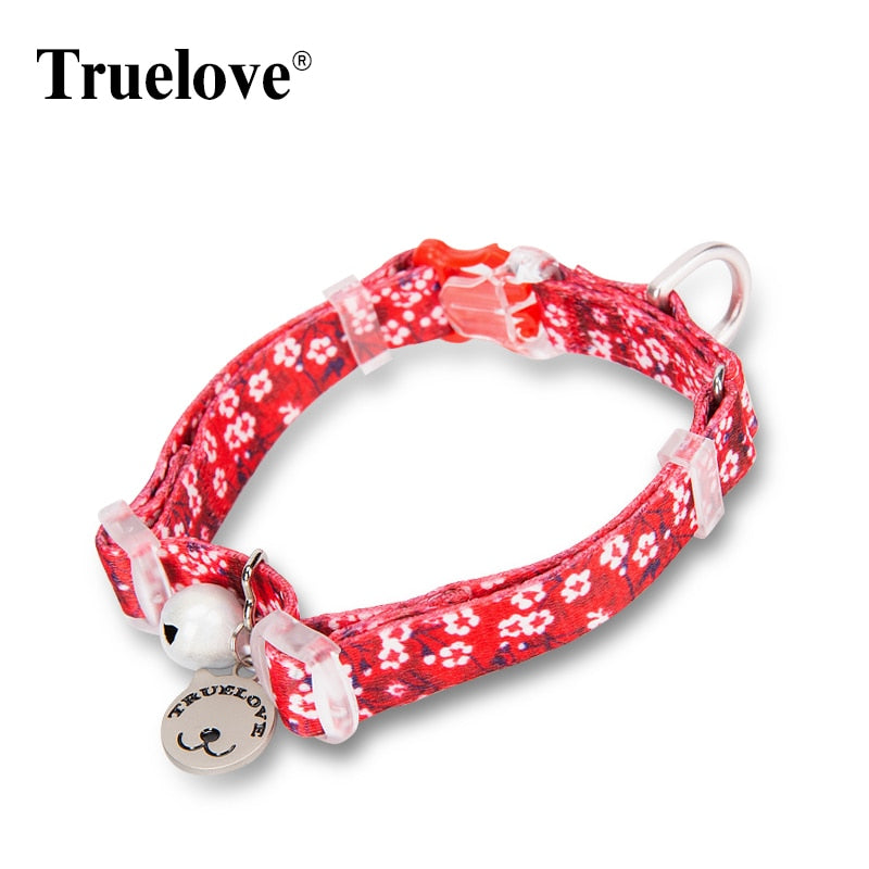 Truelove pet floral collar with bell