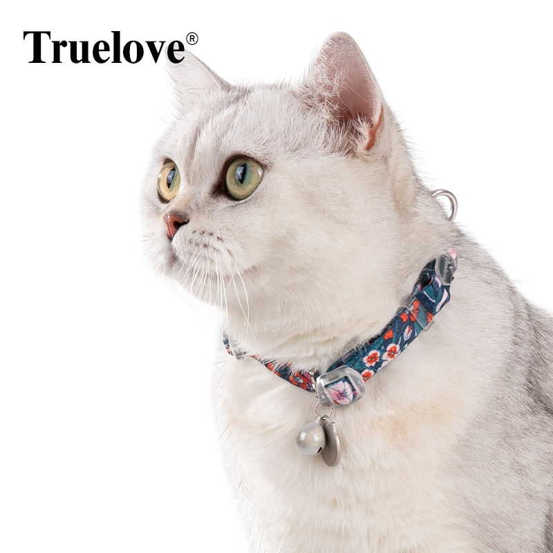 Truelove pet floral collar with bell